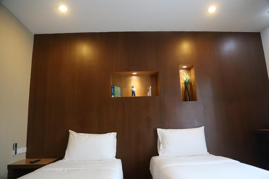 Tree Hug Home Patong Exterior photo