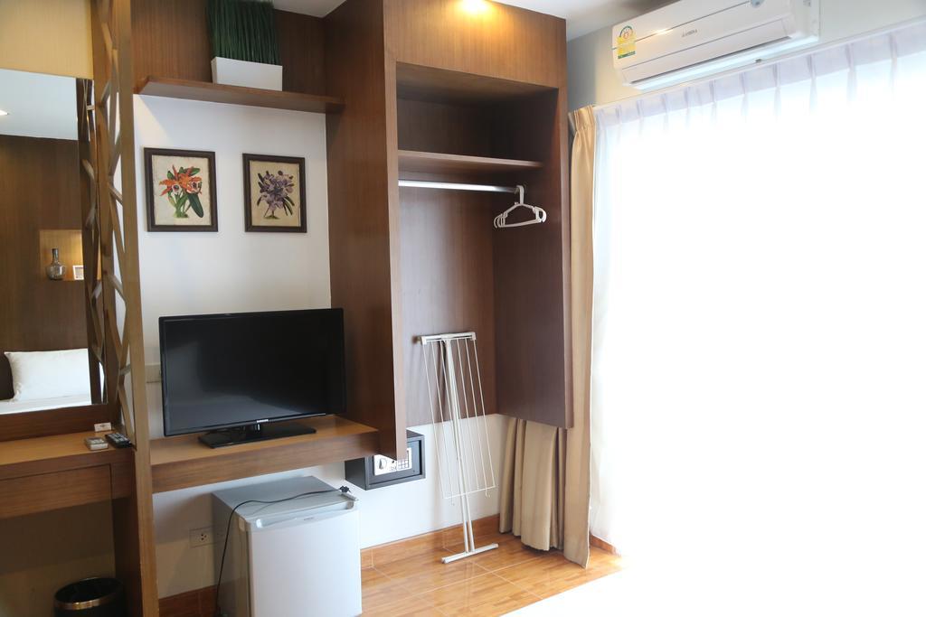 Tree Hug Home Patong Exterior photo